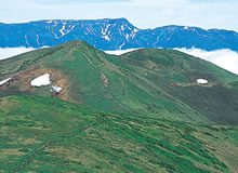 百名山登山（苗場山　巻機山）、その他　地元の登山 特別宿泊